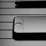 A Topcase csapata tisztában van azzal, milyen értékes az Ön számára a mobiltelefonja. Ezért célul tűztük ki, hogy maximális és átfogó védelmet nyújtsunk készülékének. Azt is tudjuk, hogy minél tovább marad védelem nélkül, annál nagyobb a törés vagy sérülés kockázata. Éppen ezért arra törekszünk, hogy minden egyes rendelést a lehető legrövidebb időn belül kézbesítsünk.