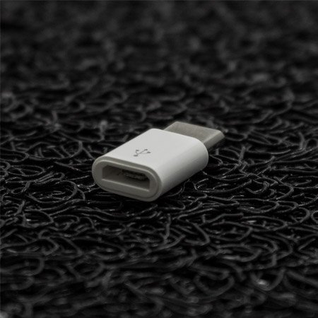 A Topcase csapata tisztában van azzal, milyen értékes az Ön számára a mobiltelefonja. Ezért célul tűztük ki, hogy maximális és átfogó védelmet nyújtsunk készülékének. Azt is tudjuk, hogy minél tovább marad védelem nélkül, annál nagyobb a törés vagy sérülés kockázata. Éppen ezért arra törekszünk, hogy minden egyes rendelést a lehető legrövidebb időn belül kézbesítsünk.