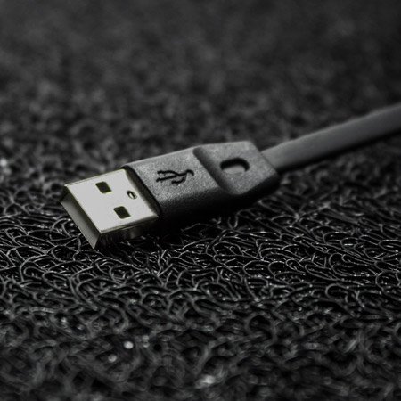 A Topcase csapata tisztában van azzal, milyen értékes az Ön számára a mobiltelefonja. Ezért célul tűztük ki, hogy maximális és átfogó védelmet nyújtsunk készülékének. Azt is tudjuk, hogy minél tovább marad védelem nélkül, annál nagyobb a törés vagy sérülés kockázata. Éppen ezért arra törekszünk, hogy minden egyes rendelést a lehető legrövidebb időn belül kézbesítsünk.