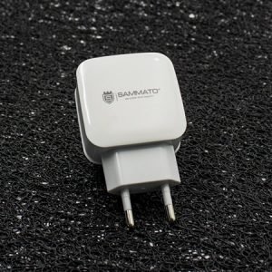 A Topcase csapata tisztában van azzal, milyen értékes az Ön számára a mobiltelefonja. Ezért célul tűztük ki, hogy maximális és átfogó védelmet nyújtsunk készülékének. Azt is tudjuk, hogy minél tovább marad védelem nélkül, annál nagyobb a törés vagy sérülés kockázata. Éppen ezért arra törekszünk, hogy minden egyes rendelést a lehető legrövidebb időn belül kézbesítsünk.
