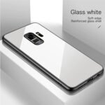 Екипът на Topcase е наясно колко ценен е за Вас мобилният Ви телефон. Затова си поставихме за цел да осигурим максимална и цялостна защита за Вашето устройство. Знаем също, че колкото по-дълго остане без защита, толкова по-голям е рискът от счупване или повреда. Именно затова се стремим да доставим всяка поръчка в най-кратки срокове.