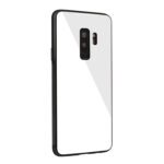Екипът на Topcase е наясно колко ценен е за Вас мобилният Ви телефон. Затова си поставихме за цел да осигурим максимална и цялостна защита за Вашето устройство. Знаем също, че колкото по-дълго остане без защита, толкова по-голям е рискът от счупване или повреда. Именно затова се стремим да доставим всяка поръчка в най-кратки срокове.