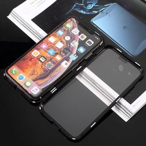 A Topcase csapata tisztában van azzal, milyen értékes az Ön számára a mobiltelefonja. Ezért célul tűztük ki, hogy maximális és átfogó védelmet nyújtsunk készülékének. Azt is tudjuk, hogy minél tovább marad védelem nélkül, annál nagyobb a törés vagy sérülés kockázata. Éppen ezért arra törekszünk, hogy minden egyes rendelést a lehető legrövidebb időn belül kézbesítsünk.