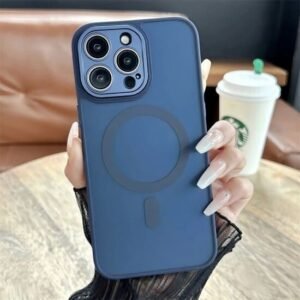 A Topcase csapata tisztában van azzal, milyen értékes az Ön számára a mobiltelefonja. Ezért célul tűztük ki, hogy maximális és átfogó védelmet nyújtsunk készülékének. Azt is tudjuk, hogy minél tovább marad védelem nélkül, annál nagyobb a törés vagy sérülés kockázata. Éppen ezért arra törekszünk, hogy minden egyes rendelést a lehető legrövidebb időn belül kézbesítsünk.